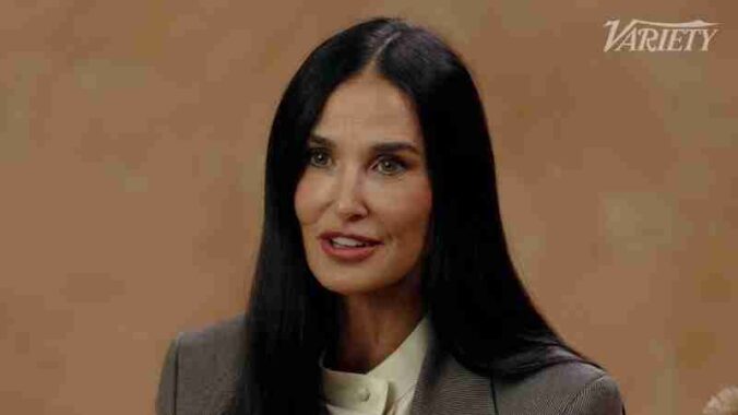 Demi Moore on Tackling Beauty Standards in 'The Substance' | Variety Studio at TIFF 2024, Video Screenshot, tags: mit perfektionismus und - Youtube